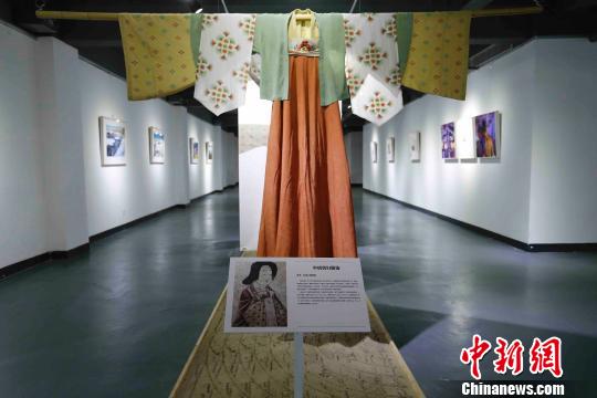 展览现场?！⌒煨■?摄