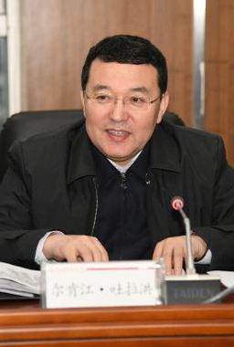 牢牢把握中央要求 切实担负政治责任