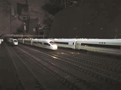 邝志广制作的模型十分逼真 邝志广制作的模型十分逼真