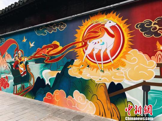 为了让“网红墙”呈现最佳效果，“网红墙”由世界顶尖的设计与涂鸦团队操刀?！】涤裾?摄