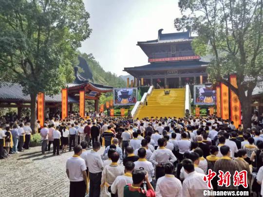 祭典开始 周禹龙 摄 祭典开始 周禹龙 摄