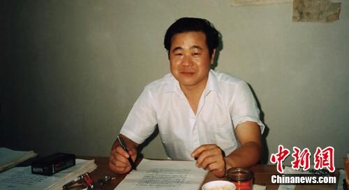 “军旅时期”的莫言 浙江文艺出版社供图 点击进入下一页