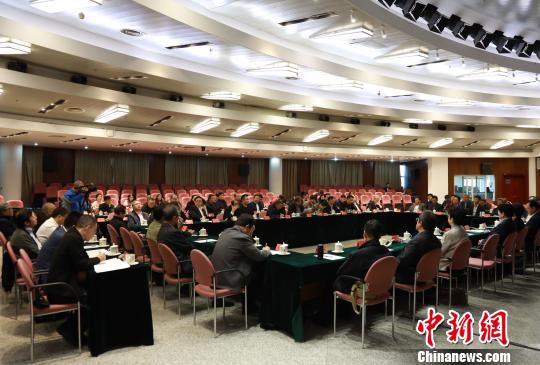 全国文艺界“崇德尚艺、潜心耕耘，做有信仰、有情怀、有担当的新时代文艺工作者”座谈会在京召开