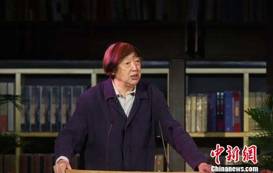 冯骥才讲话?！≌诺勒?摄