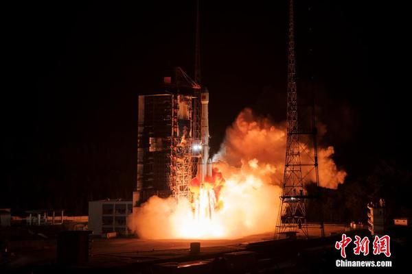 通信技术试验卫星四号主要用于开展多频段、高速率卫星通信技术验证。郭文彬 摄