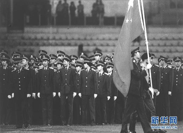 2、为纪念第二次世界大战结束50周年