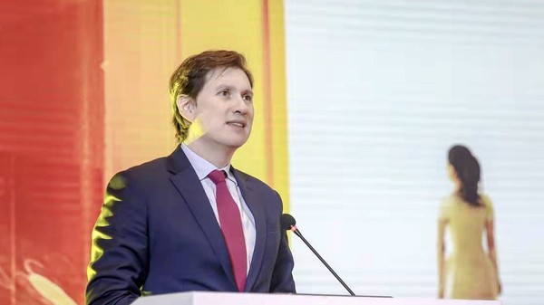 GSK新兴市场高级副总裁Fabio Landazabal先生致辞 GSK新兴市场高级副总裁Fabio Landazabal先生致辞