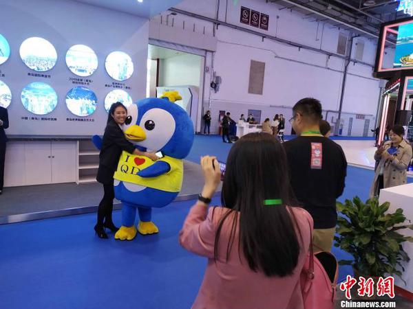 自主原创的文创产品“惹”人喜爱?！『?摄