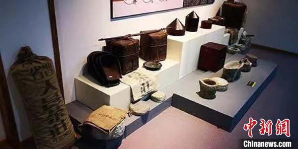 图为中国青砖茶博物馆部分展品 吕蓉 摄 图为中国青砖茶博物馆部分展品 吕蓉 摄