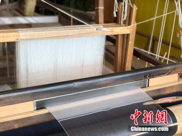 织机 徐珊珊 摄 点击进入下一页