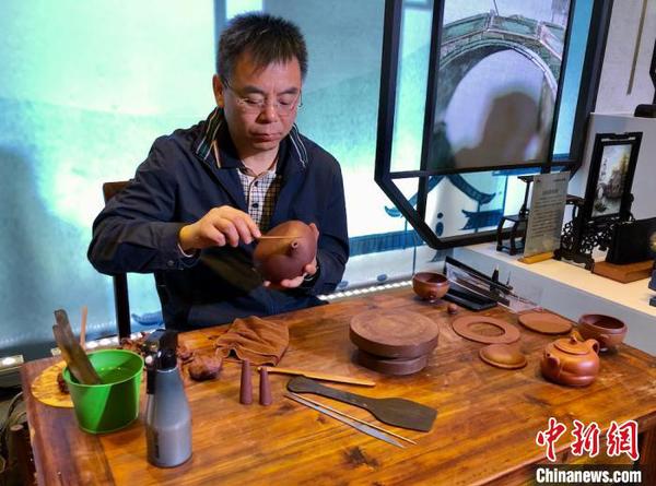 点击进入下一页