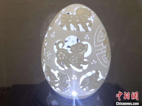 工艺美术大师作品展示?！“⒘漳?摄