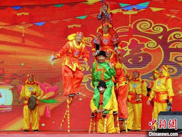 襄阳市非遗展演现场 付昌安 摄