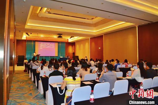 “一带一路”国家文学与文化研究学术研讨会三亚举行