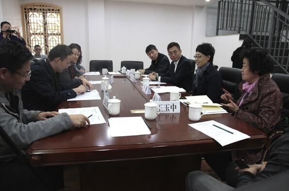 专题调研座谈会现场 专题调研座谈会现场