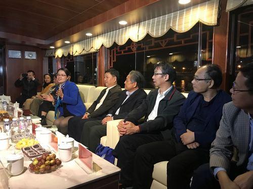 图为阳明文化“五进”活动专家研讨会 李典摄 点击进入下一页