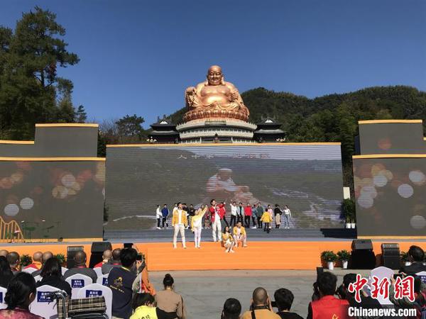 图为开幕式现场?！《〖堂?摄