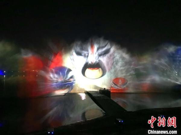 中国元素京剧脸谱?！≌怨鸹?摄