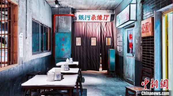 老长沙场景在文和友店内随处可见。供图