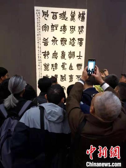 参展作品中既有气势磅礴的鸿篇巨制，也有方寸之间变化万千的美妙精品?！∏窠?摄