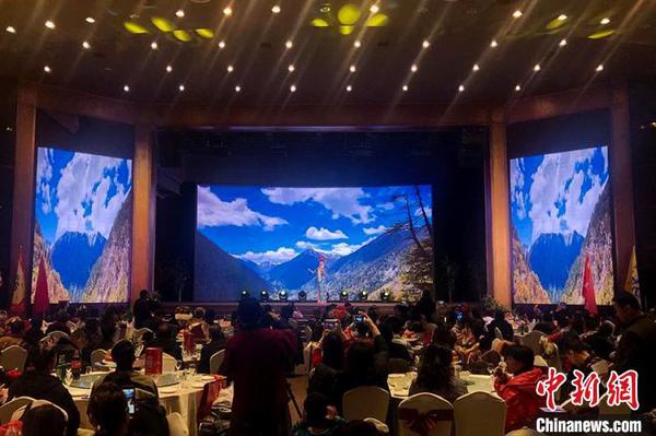 中国多地满族人士聚长春庆祝传统颁金节