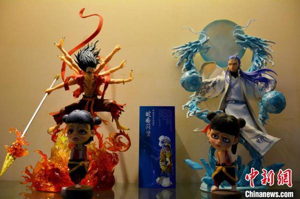 皖南彩塑。　张强 摄