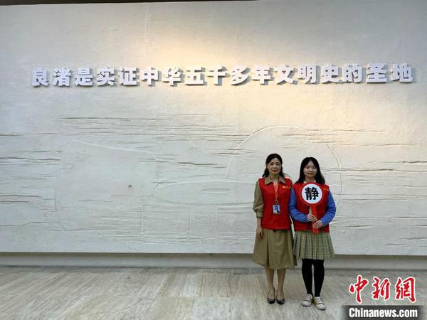 何翼飞母女 应欣睿 摄