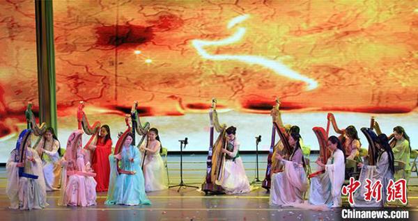 图为古箜篌演奏?！⊥醣笠?摄