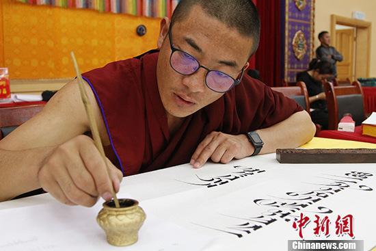 点击进入下一页