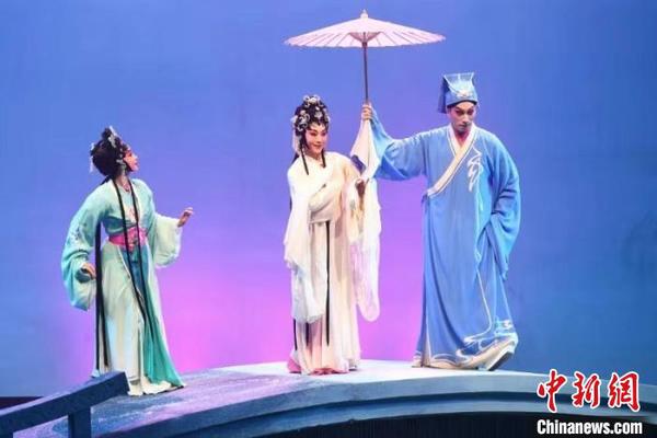 粤剧“世遗”十周年系列活动呈演京城 小新 摄 粤剧“世遗”十周年系列活动呈演京城 小新 摄