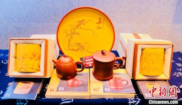 图为本次大赛荣获特等奖的作品。 张伟 摄