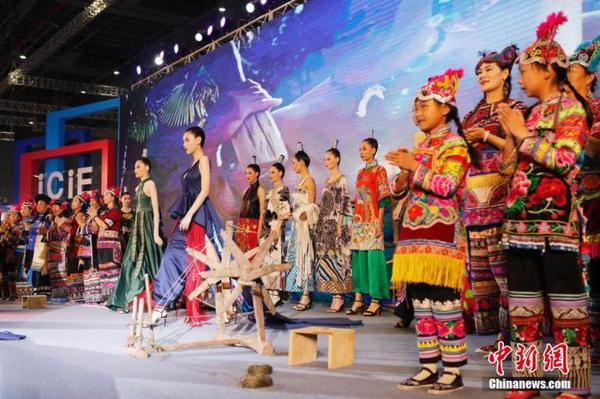 点击进入下一页