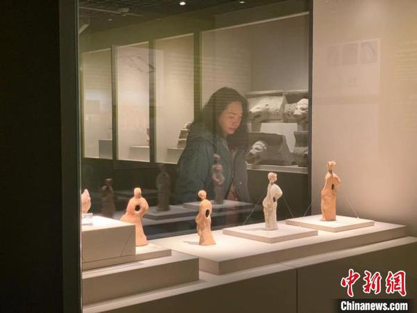 图为展览现场?！≡酪劳?摄