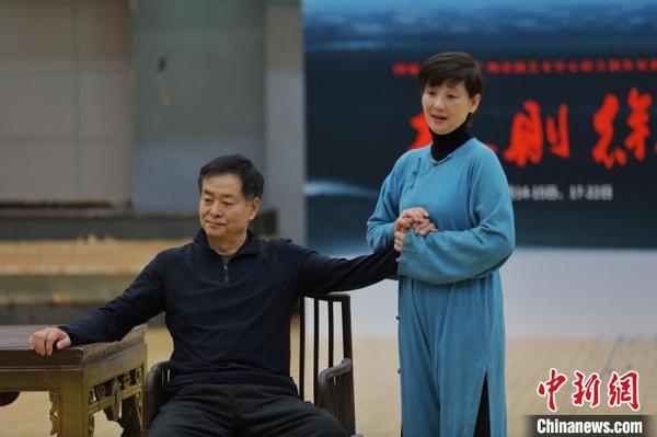 原创话剧《林则徐》在排练中 肖一 摄 原创话剧《林则徐》在排练中 肖一 摄