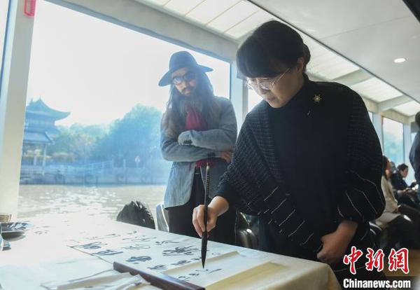 方放书写作品?！⊥醺丈?摄