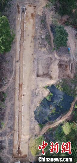 图为:发掘区航拍图 浙江黄岩博物馆供图 点击进入下一页