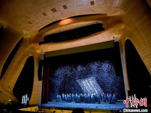 演出现场 王妮娜 摄 演出现场 王妮娜 摄