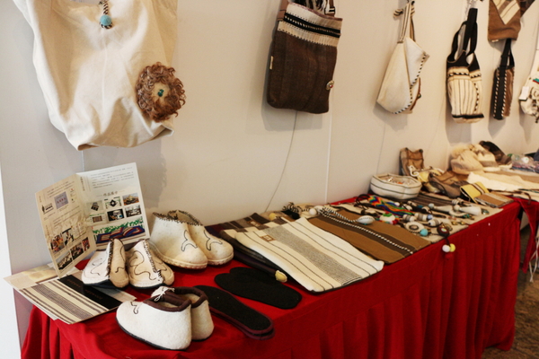 据悉，此次展览将持续至2019年12月24日，免费对外开放。图为文创产品展区