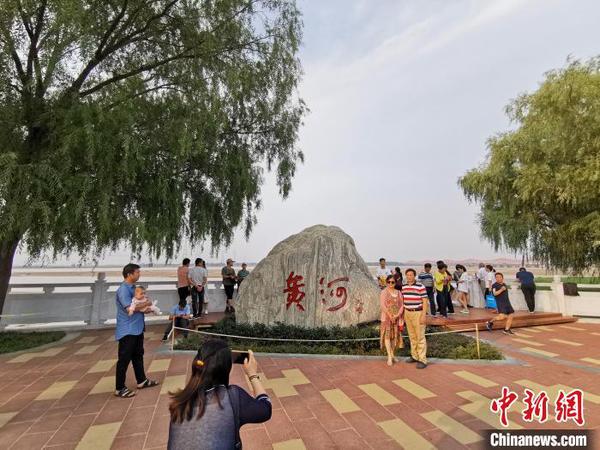 图为郑州段的黄河(资料图) 韩章云 摄 图为郑州段的黄河(资料图) 韩章云 摄