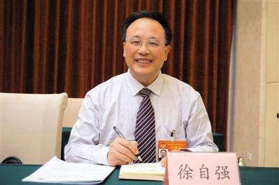 全国政协委员、湖南省郴州市第一人民医院急诊科主任徐自强