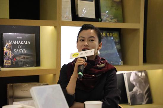 季亚娅表示，半夏拥有一双充满童心的，同时又是女性化的眼睛去观察虫虫的“世界观”