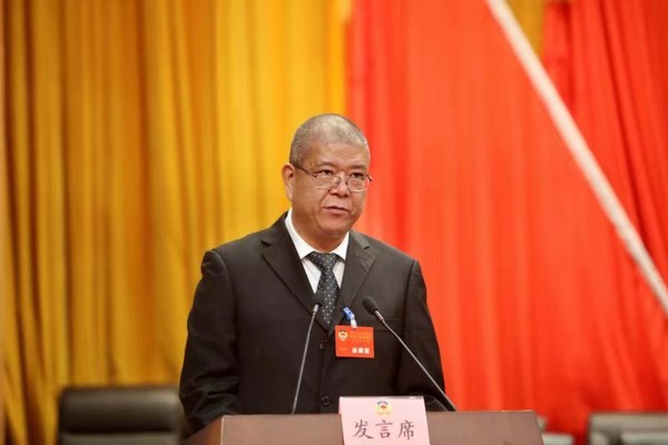 在12月25日的开幕式上，厦门市翔安区政协副主席蔡清发作提案工作报告