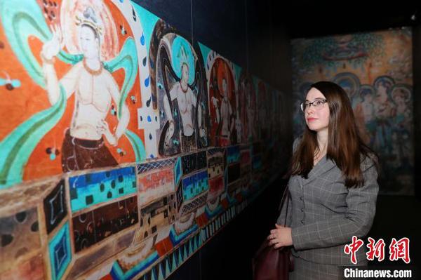 当地时间12月30日，“中国礼物？千年一梦——敦煌文化主题艺术展”在位于莫斯科的俄罗斯国家历史博物馆开幕?！⊥跣蘧?摄