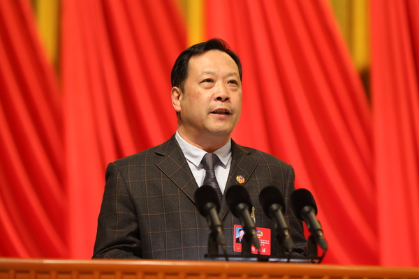 赵志高委员在大会上发言 赵志高委员在大会上发言