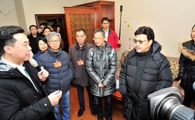 “议政不当客”