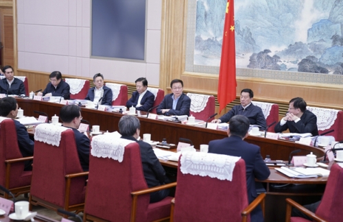 韩正出席国务院推进政府职能转变和“放管服”改革协调小组全体会议并讲话