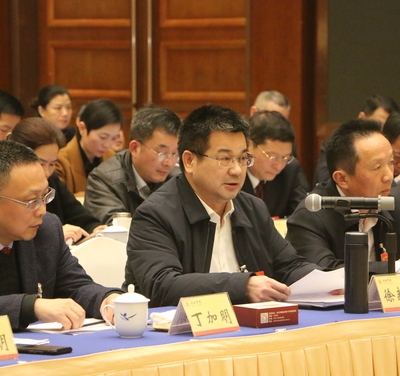 湖南省政协委员、岳阳市政协主席徐新楚：加快推进“长岳”两地协同发展