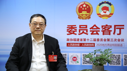 严可仕委员：政府投入并引导社会力量共同关注农村学前儿童教育2