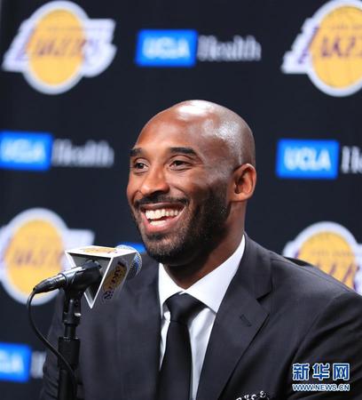 美国加利福尼亚州卡拉巴萨斯市政府2020年1月26日在社交媒体证实，美国篮球名将科比·布莱恩特在当天发生的直升机坠毁事故中丧生。