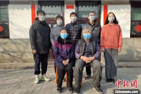 山西摄影师组团征集疫情下的宅家照。 受访者供图